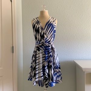 Size 6P BANANA REPUBLIC Tiered Faux Wrap Dress